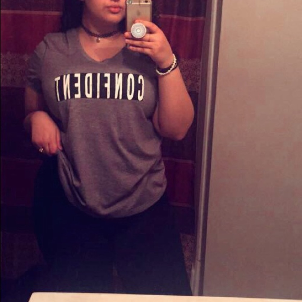Grey “CONFIDENT” Tee shirt
